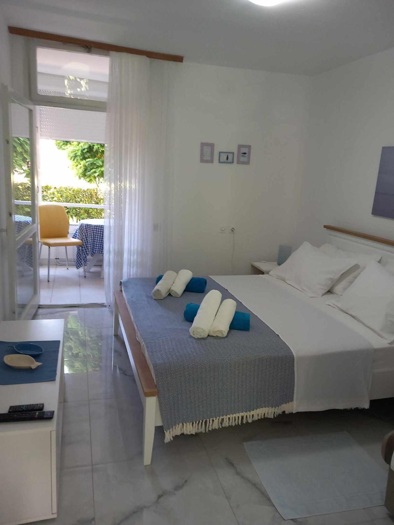 Studio Apartman Marija Петрчане Экстерьер фото